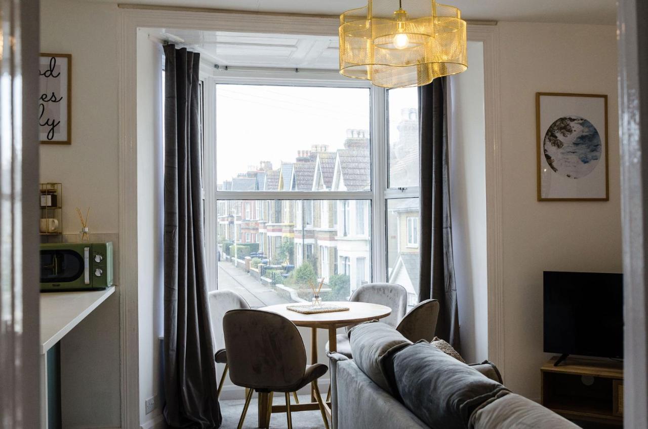 Central Chic Margate Apartment, Edge Of Old Town! Exterior photo