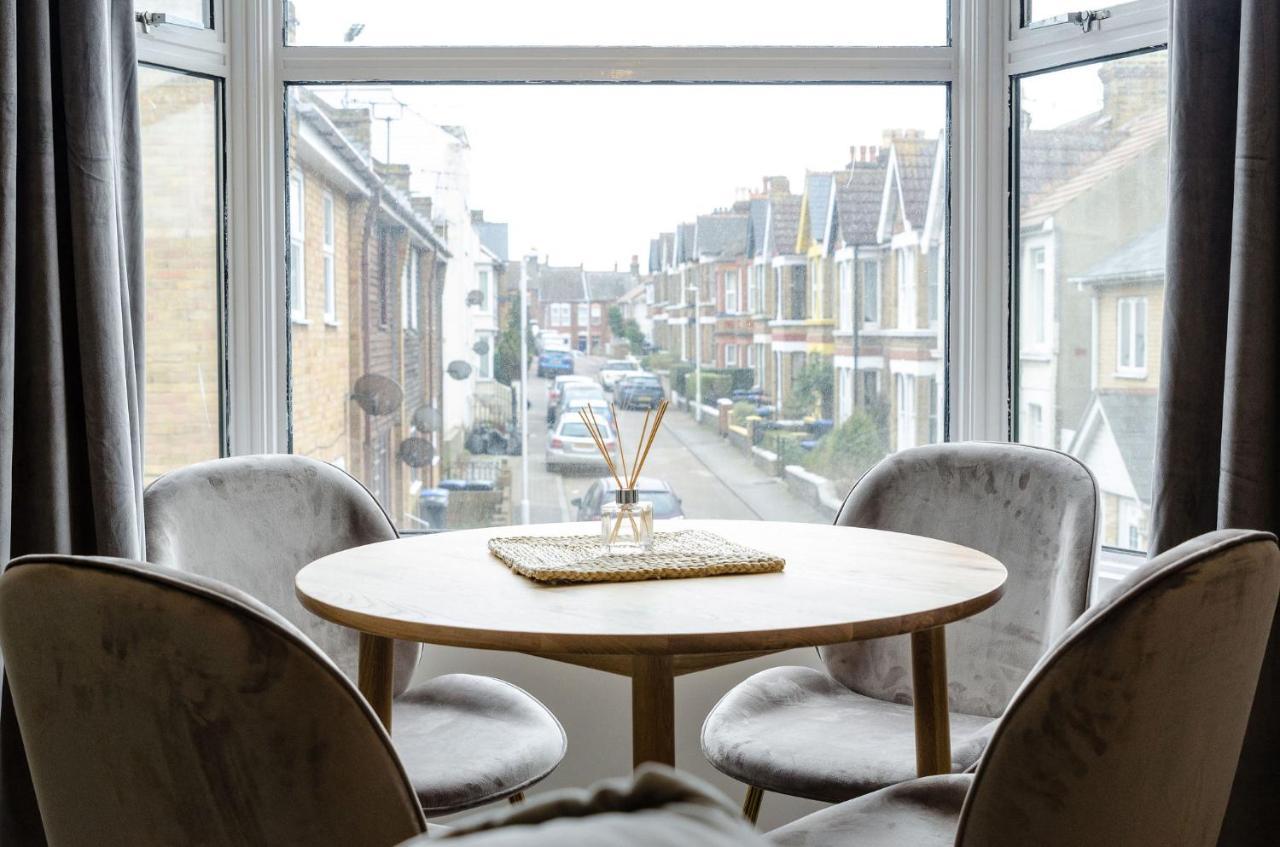 Central Chic Margate Apartment, Edge Of Old Town! Exterior photo